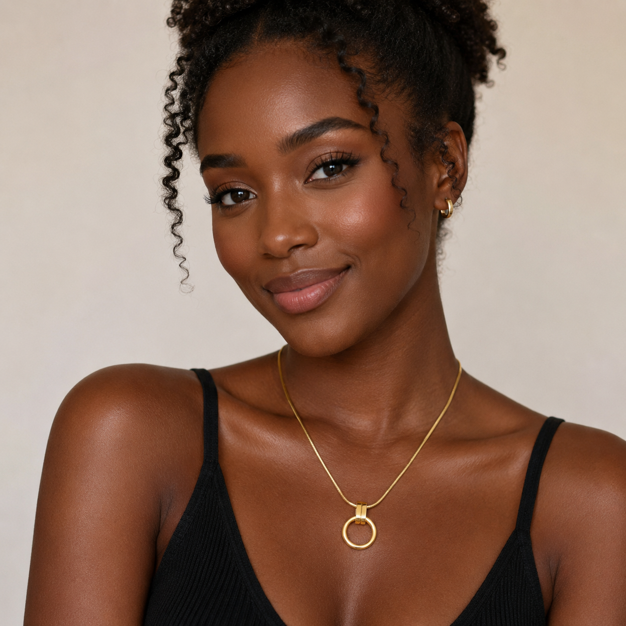 Collier Éclat Aura Dorée – Image 3